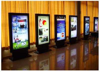 昆明藍(lán)旗裝飾工程公司——專業(yè)制造大型戶外燈箱，點(diǎn)亮城市風(fēng)景